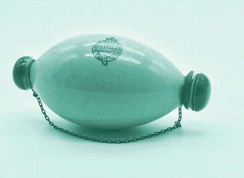 Stoneware Queens Muff Warmer. Fuente: Antiques Atlas. https://www.antiques-atlas.com.